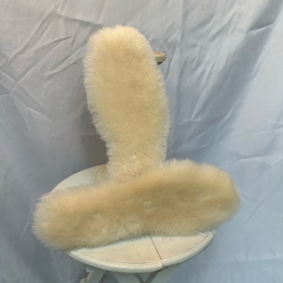 COPY - Ugg womens sheepskin insoles size 7 - Picture 2 of 2